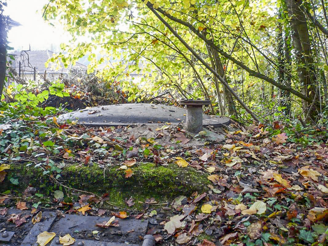 Ligne Maginot - BOIS des SERGENTS - PAMART (Blockhaus pour arme infanterie) - Vue arrière du cuirassement