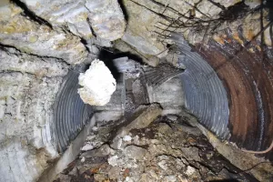 Ligne Maginot - RADBRUNNEN 2 - (Blockhaus pour canon) - Vue de l'abri vers l'entrée nord