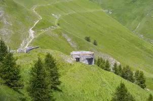 Ligne Maginot - BAISSE DE SAINT VERAN - (Ouvrage d'infanterie) - Vue des dessus du bloc 2 et alentours