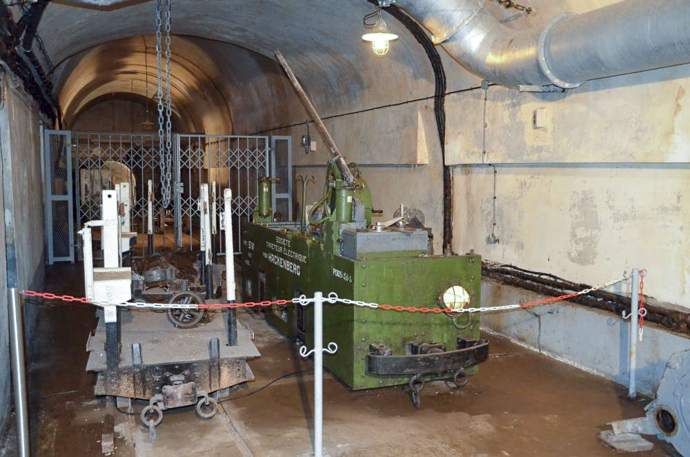 Ligne Maginot - SIMSERHOF - (Ouvrage d'artillerie) - Locotracteur Schneider-Westinghouse