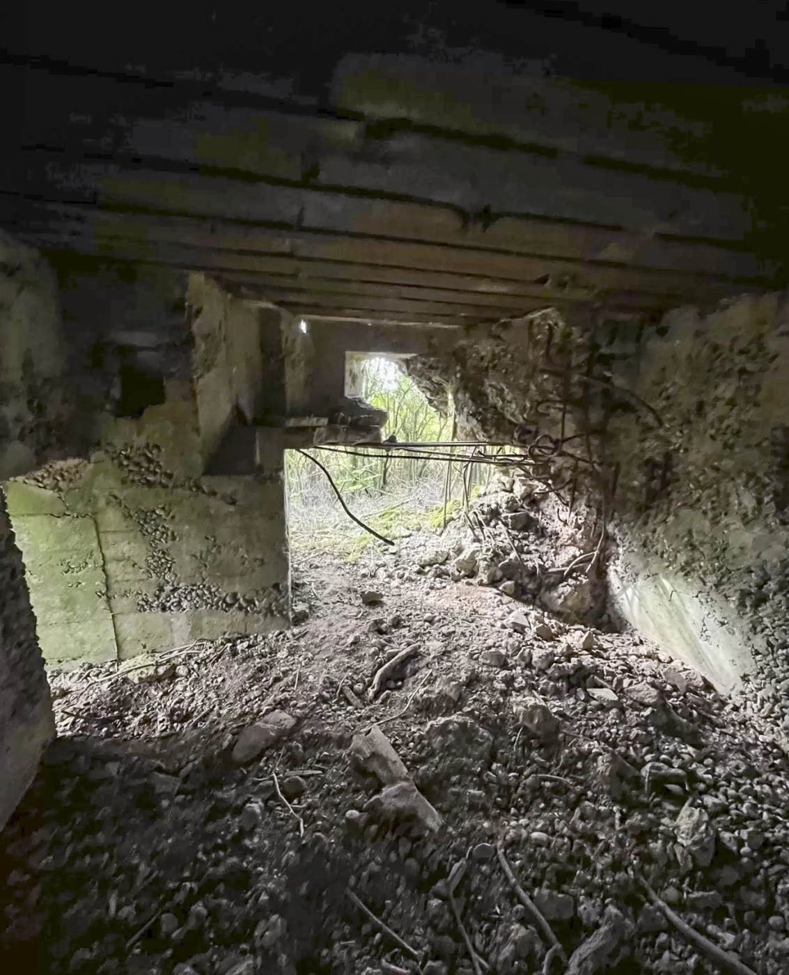 Ligne Maginot - LAUMONT - (Blockhaus pour canon) - Intérieur vu vers l’arrière 