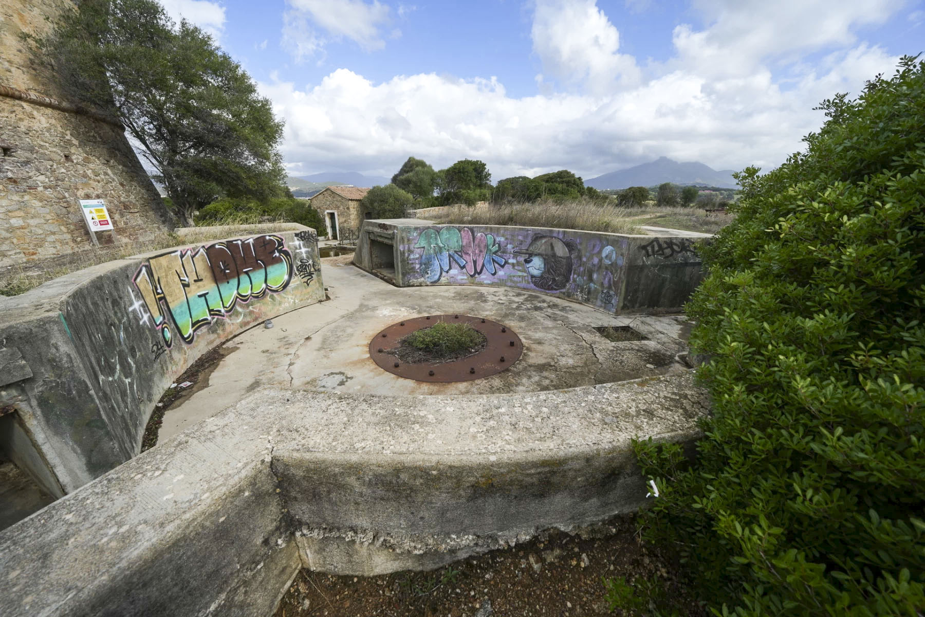 Ligne Maginot - CAPITELLO (BATTERIE DCA) - (Position d'artillerie préparée) - Cuve pour canon de 75mm