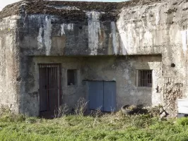 Ligne Maginot - CEZF-28 - AUDVILLER OUEST - (Blockhaus lourd type STG / STG-FCR - Double) - Les entrées de la casemate.
