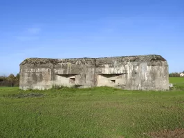 Ligne Maginot - CEZF-28 - AUDVILLER OUEST - (Blockhaus lourd type STG / STG-FCR - Double) - La façade de flanquement vers l'ouest.
