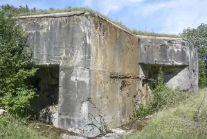 Ligne Maginot - RAVIN DE CRUSNES - C23 - (Casemate d'infanterie - Simple) - Façade et entrée de la casemate