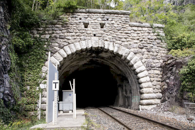 Ligne Maginot - Entrée du tunnel - Le fronton aujourd'hui, inchangé