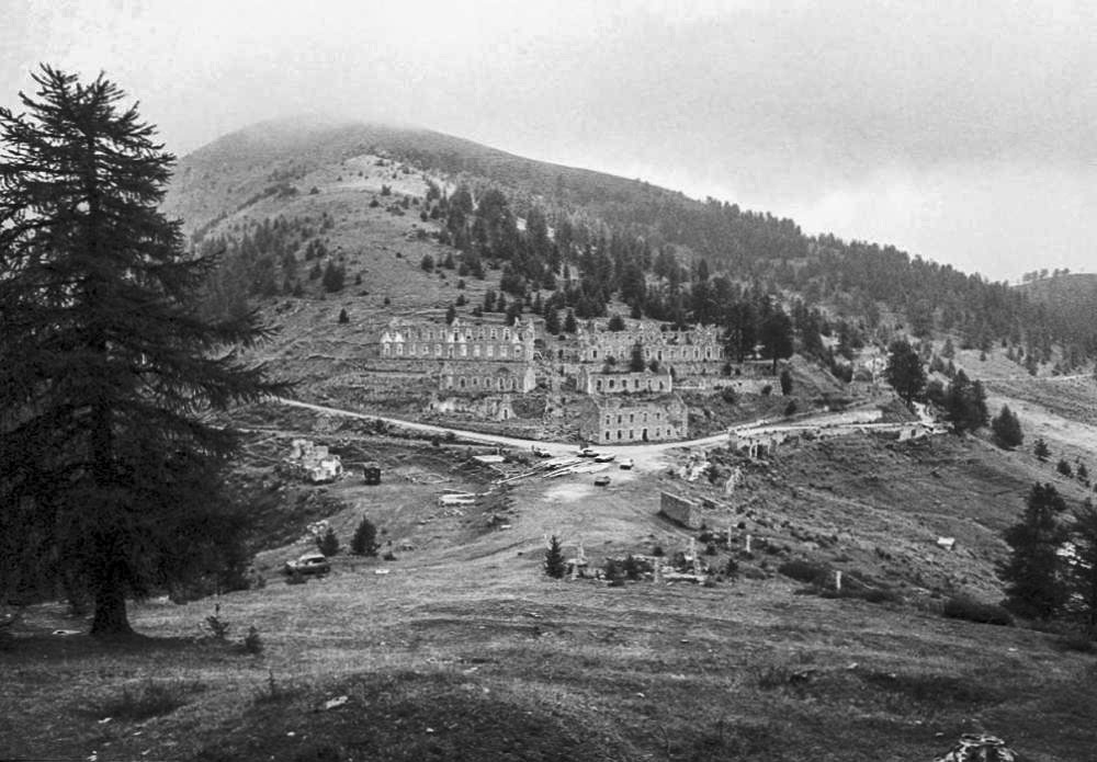 Ligne Maginot - CABANES VIEILLES - (Casernement) - Vue d'ensemble, années 80