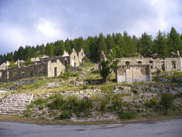 Ligne Maginot - CABANES VIEILLES - (Casernement) - Vue d'ensemble