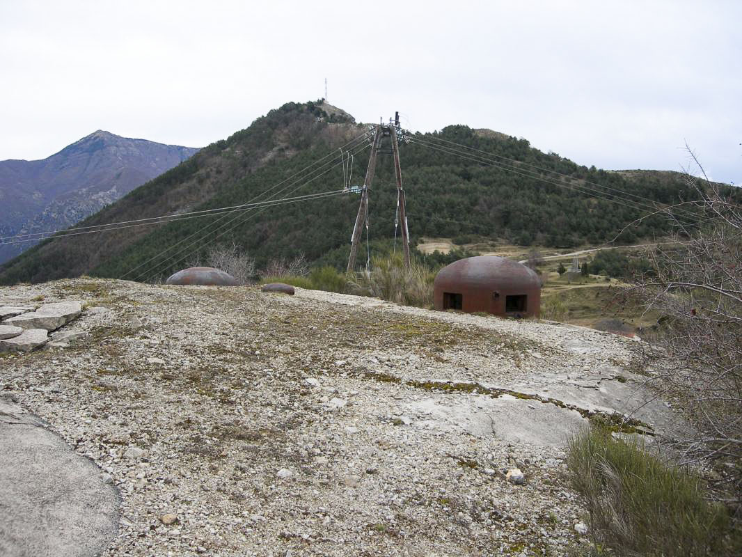 Ligne Maginot - COL DE BROUIS (CDB) - E01 - (Ouvrage d'infanterie) - Bloc 2
Vue sur La Cougoule