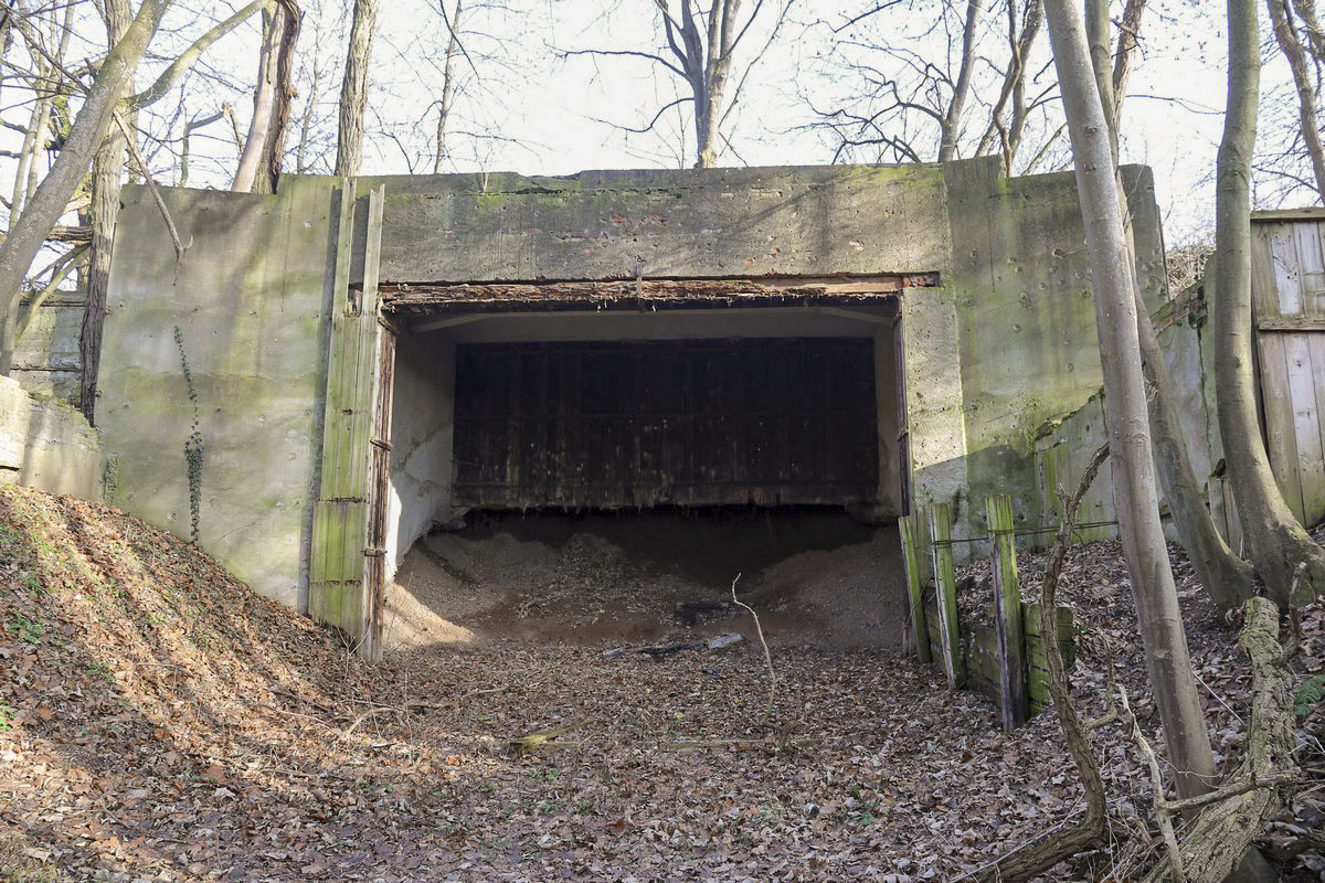 Ligne Maginot - SCHANZ - (Stand de tir) - Le Massif récepteur construit à l'extrémité de la quatrième travée