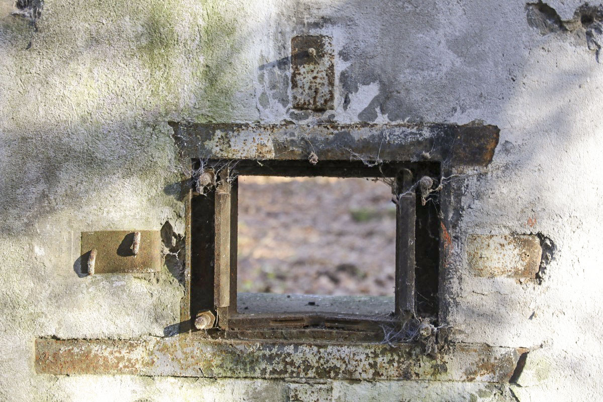 Ligne Maginot - SCHANZ - (Stand de tir) - Créneau de cloche GFM type A pour FM et lance-grenade de 50