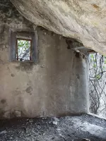 Ligne Maginot - VALABRES - (Blockhaus pour arme infanterie) - Abri sous roc, à proximité du blockhaus