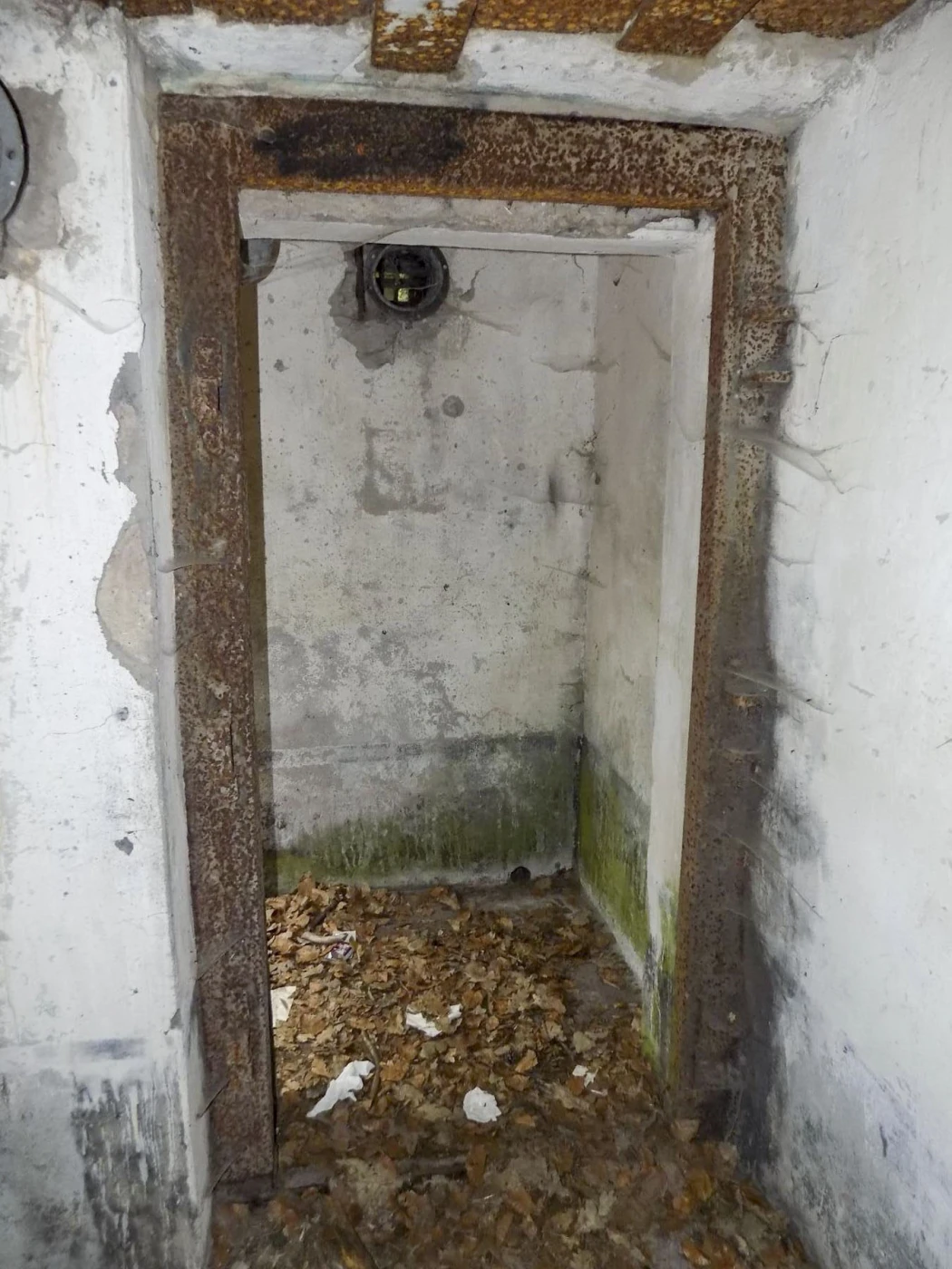 Ligne Maginot - HANAU 1 - (Blockhaus pour canon) - Le sas d'entrée