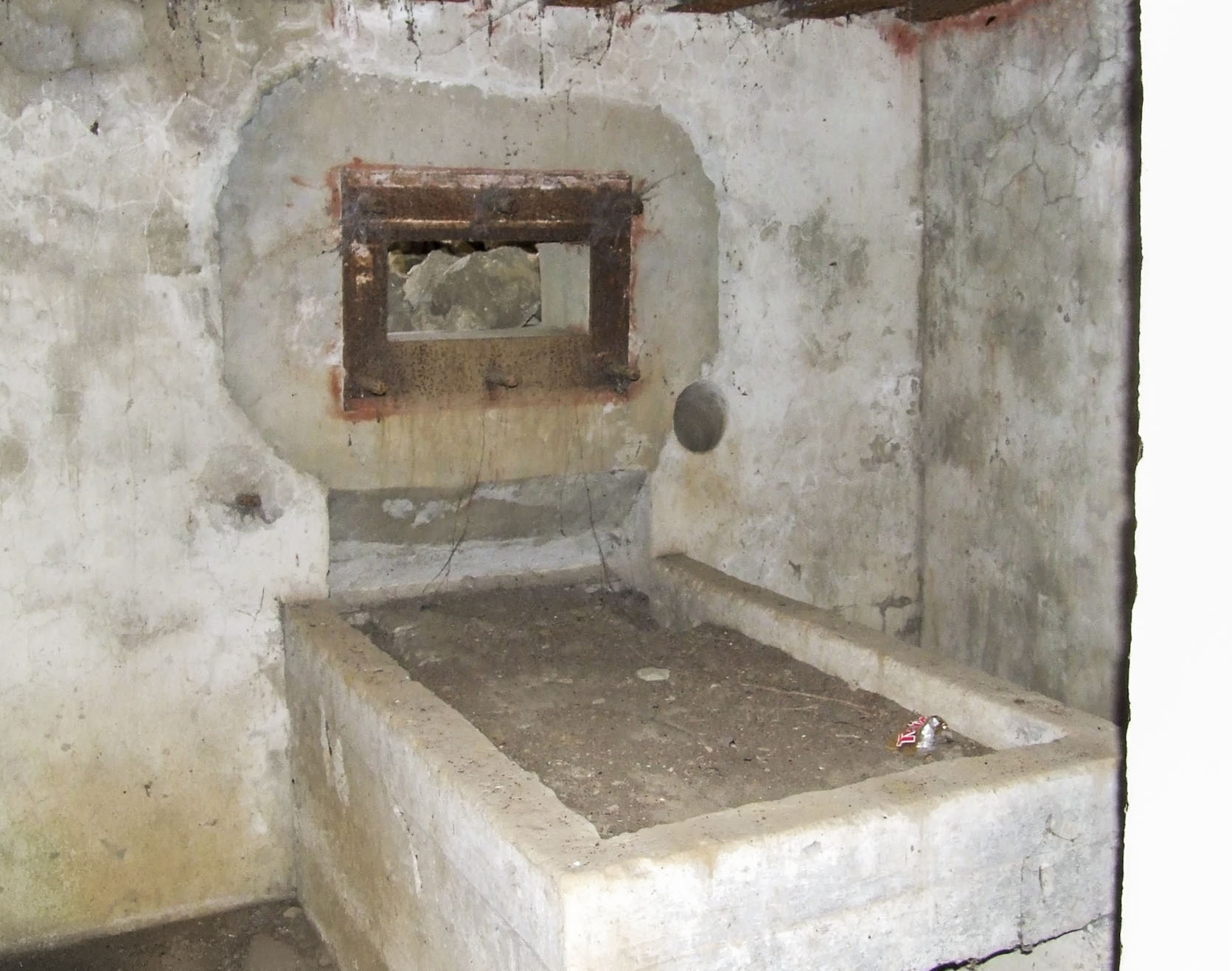 Ligne Maginot - WEIDESHEIM 1 - (Blockhaus pour arme infanterie) - La chambre de tir Est.