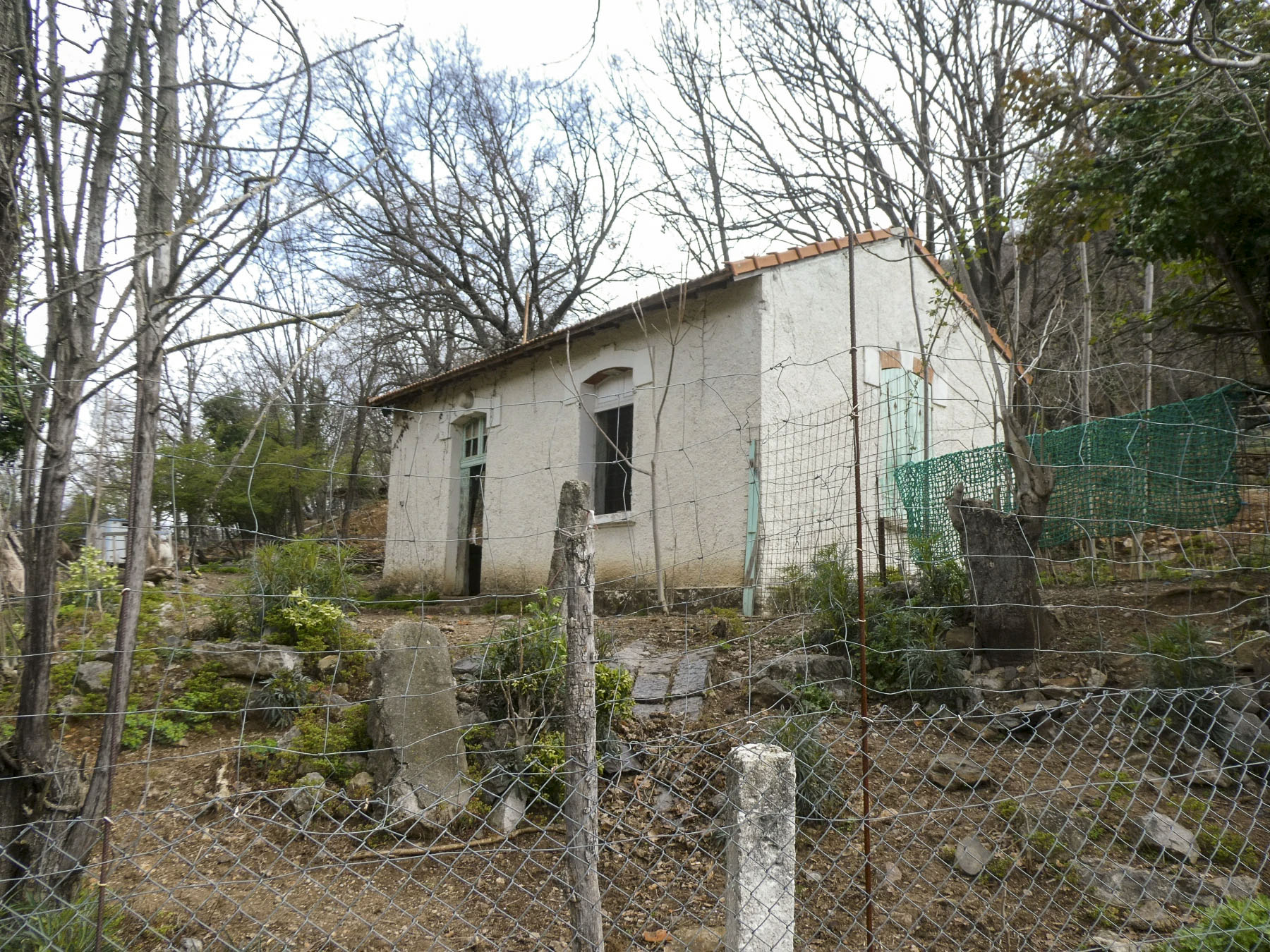 Ligne Maginot - COL SAINT JEAN - (Casernement) - Bâtiment annexe