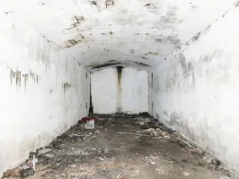 Ligne Maginot - ANNEXE DE FORT UHRICH (II/155° RAP) - (Position d'artillerie préparée) - Une des trois pièces pour le stockage des munitions